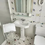 Riviera 호텔 3*