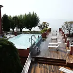 Riviera 호텔 3*