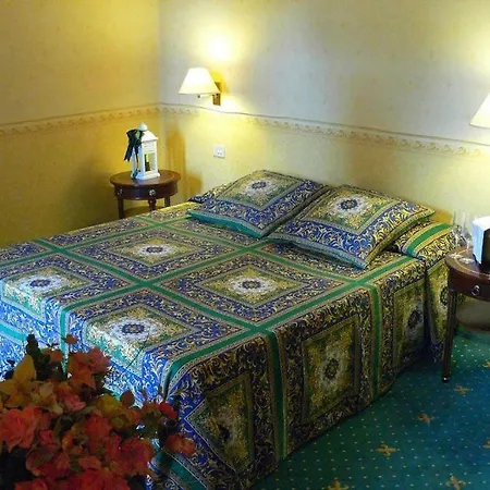 Riviera 3*